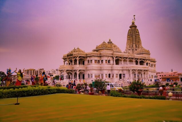 2 Days Mathura Vrindavan Tour Package from Delhi